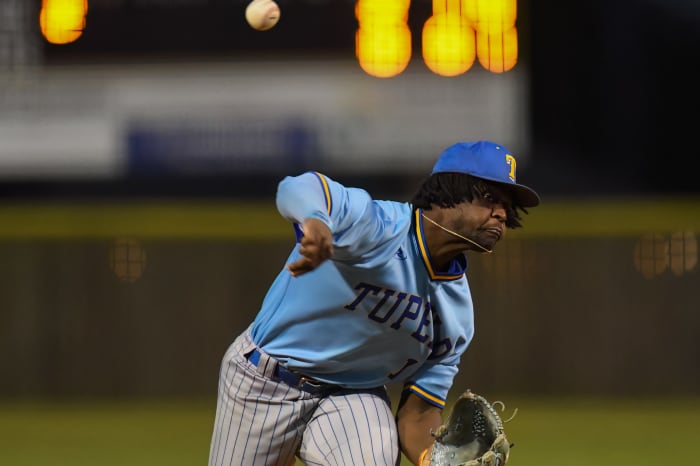 SUN_8611-DeNoiseAI-low-light